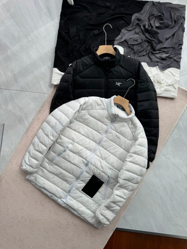 ARCTERYX Embroidered White Velvet Short Down Jacket