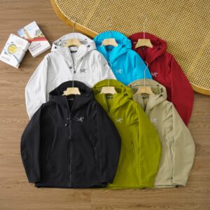 ARCTERYX hooded soft shell jacket