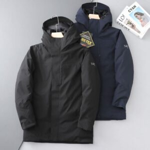 ARCTERYX Men's Hooded Down Jacket